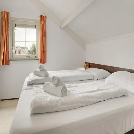 By Water With Sauna In South Holland 別荘 *