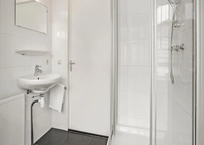 Casa vacanze By Water With Sauna In South Holland Simonshaven