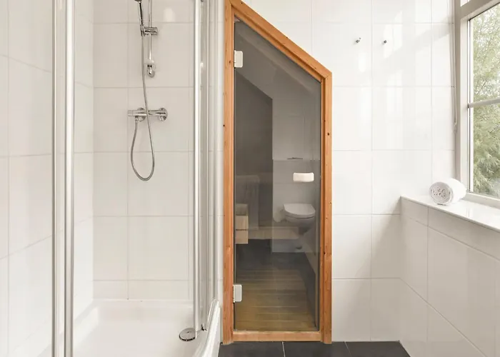 Casa vacanze By Water With Sauna In South Holland